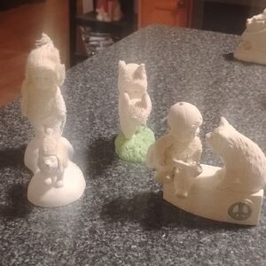 Charming Ceramic Animal Figurines Set - White and Green Snowbabies